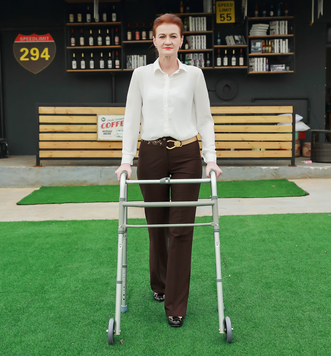 MW-3700 Loop hulpmiddel met 2 voorwielen, vouwbaar - Afbeelding 2